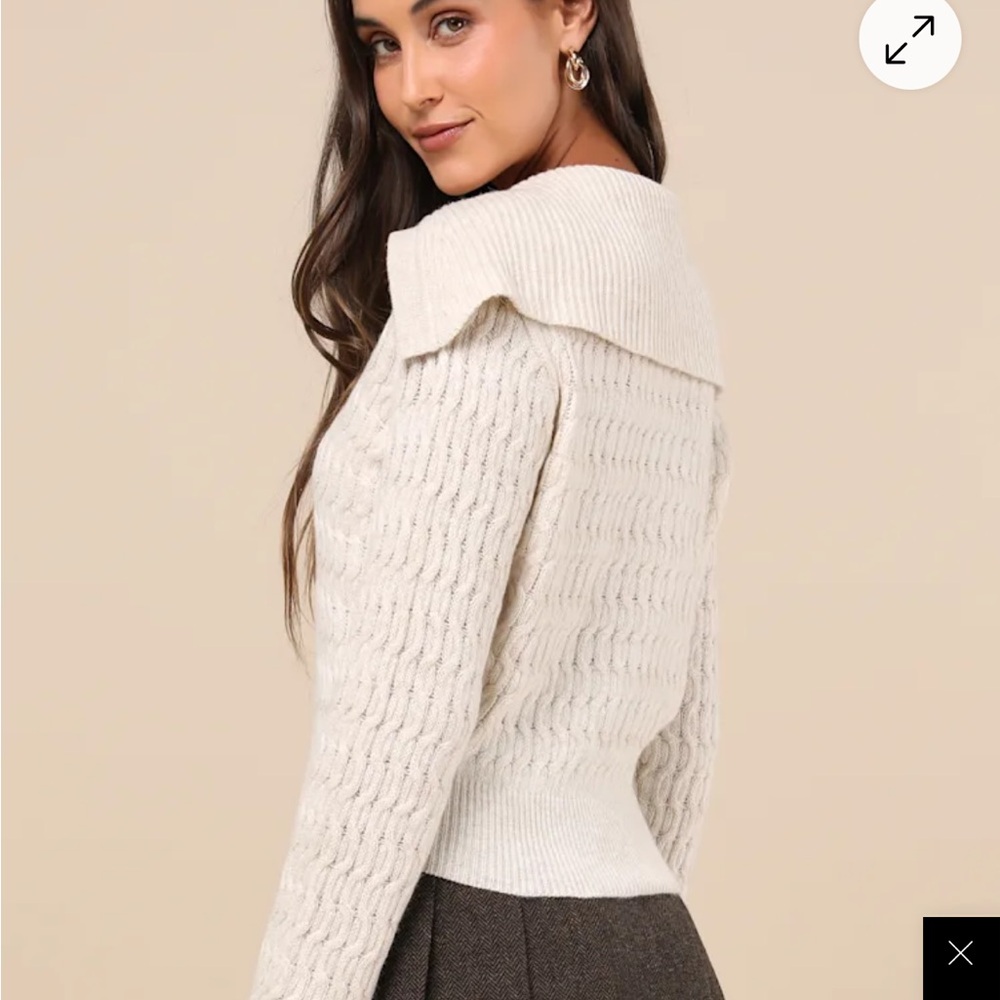 Astr Cream V-Neck Cable Knit Sweater - Picture 2 of 2